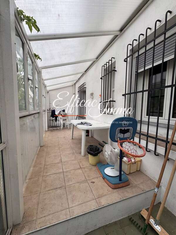 Maison de ville avec garage, jardin et fort potentiel – Quartier Saint-Martin à Perpignan - photo 8