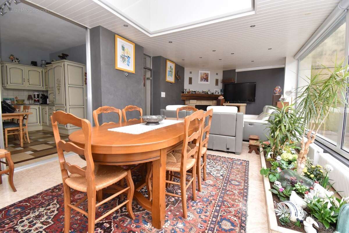 Maison 293 m² à Avesnes-Les-Aubert  - photo 6