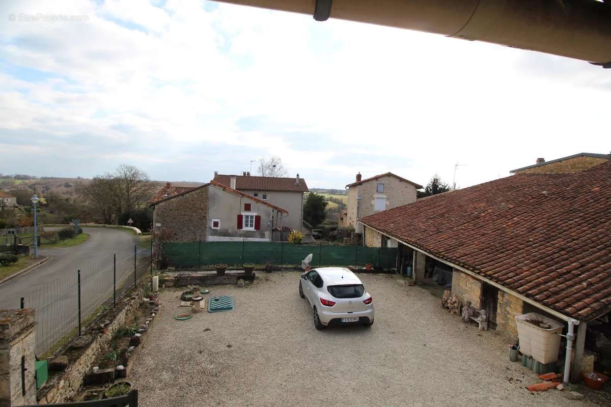 Maison à BEAULIEU-SUR-SONNETTE