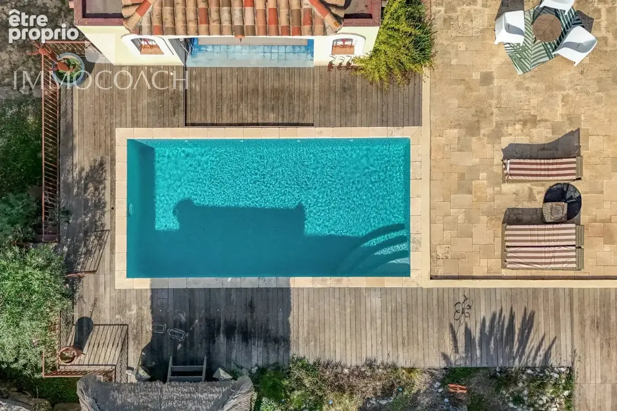 Villa néo provençale avec piscine, boulodrome, garage - photo 2