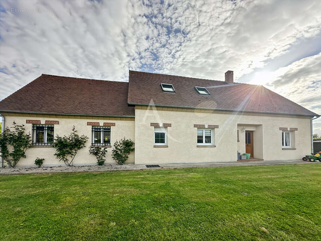Maison à ETREPAGNY
