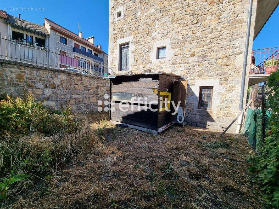 Maison à LE MALZIEU-VILLE