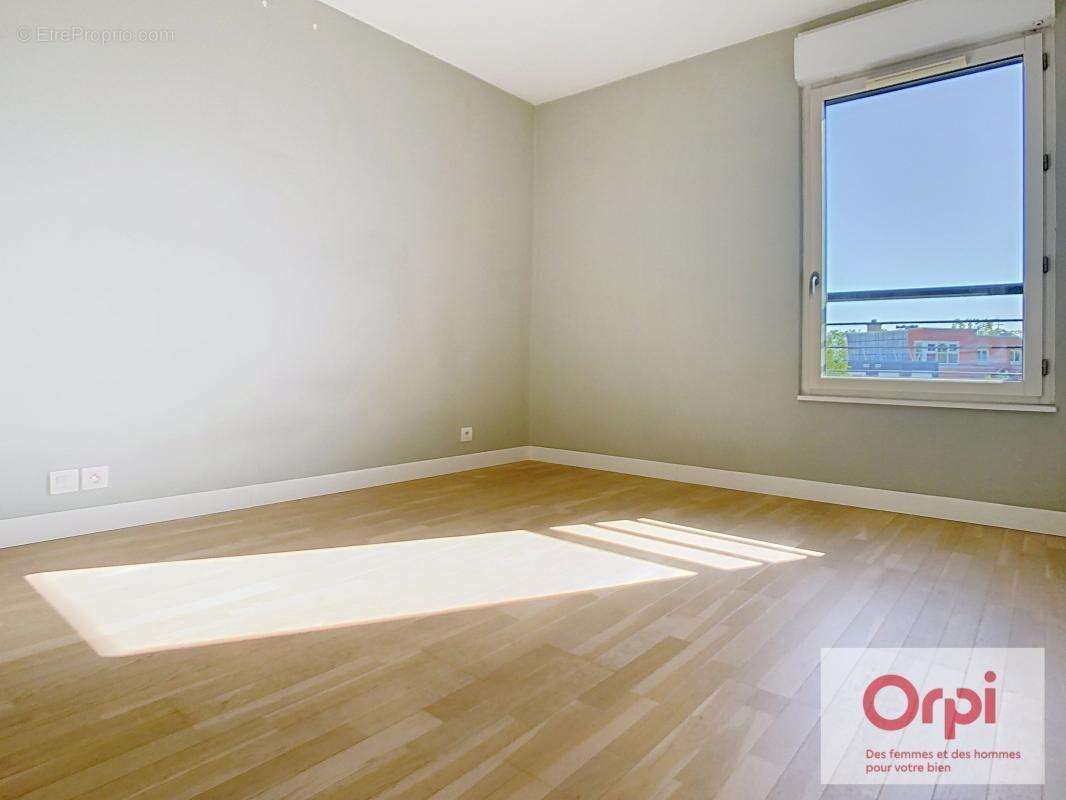 Appartement à ISSY-LES-MOULINEAUX