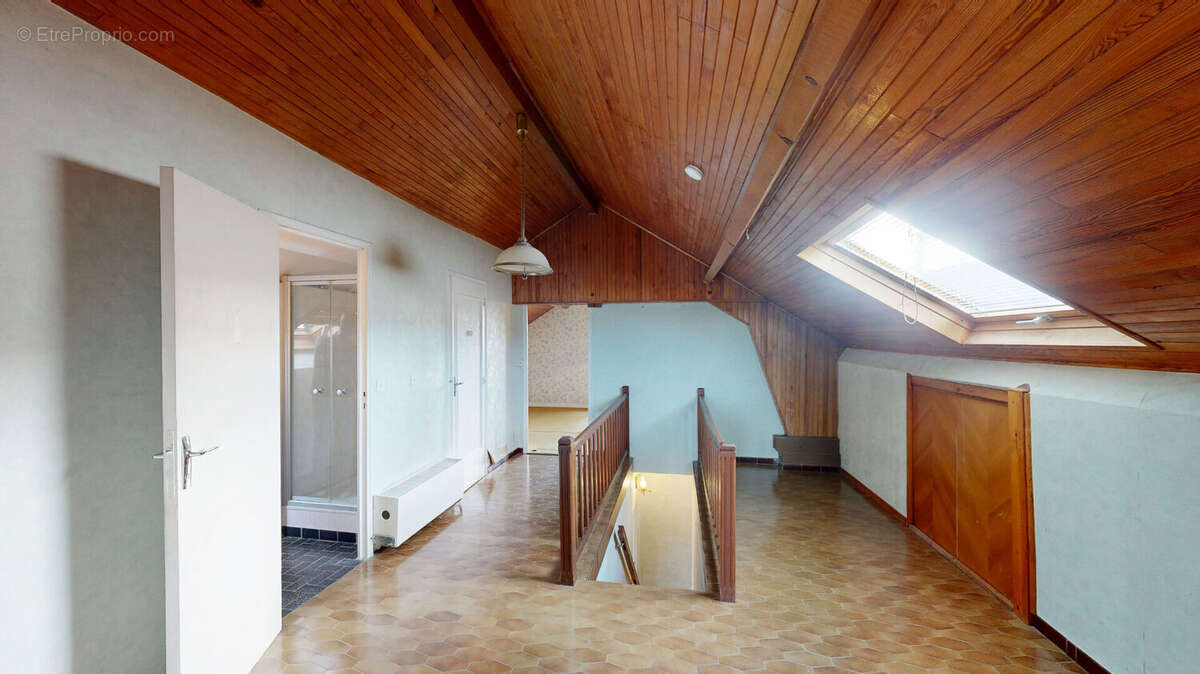 Maison à AUXON-DESSUS