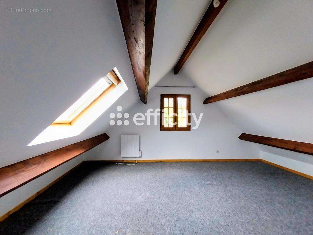 Maison à SAINT-PIAT