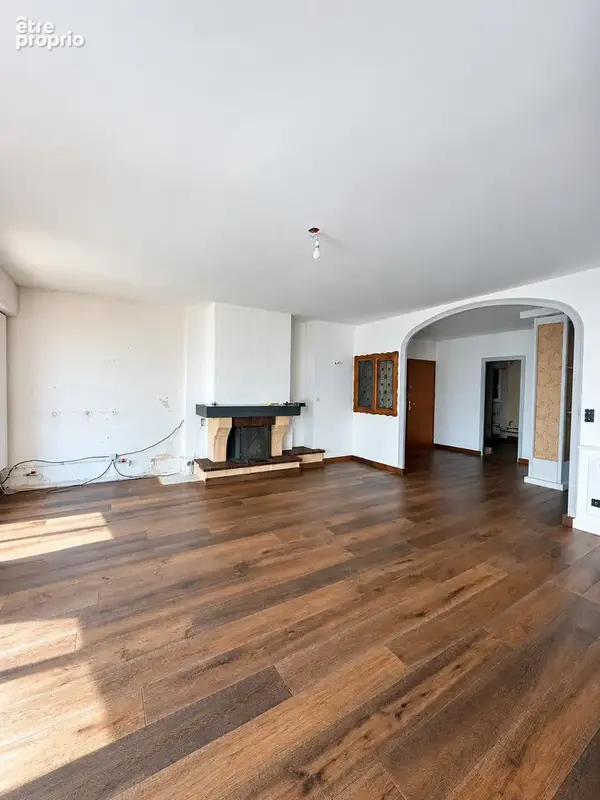 Annemasse centre-ville   appartement t3 -4  de 89 m2   dernier etage -   place de parking et garage - photo 3