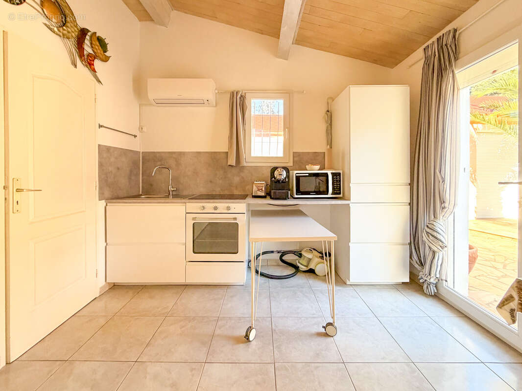 Maison à BORMES-LES-MIMOSAS