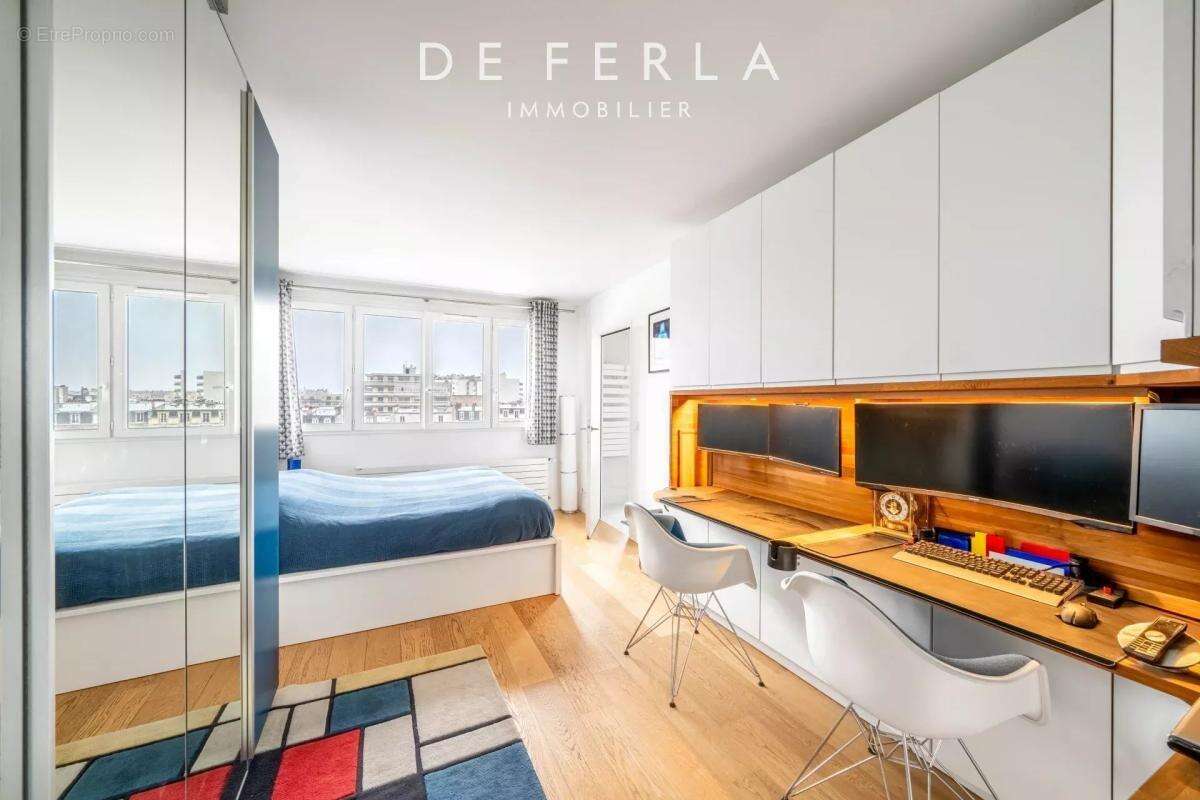 Appartement à PARIS-14E