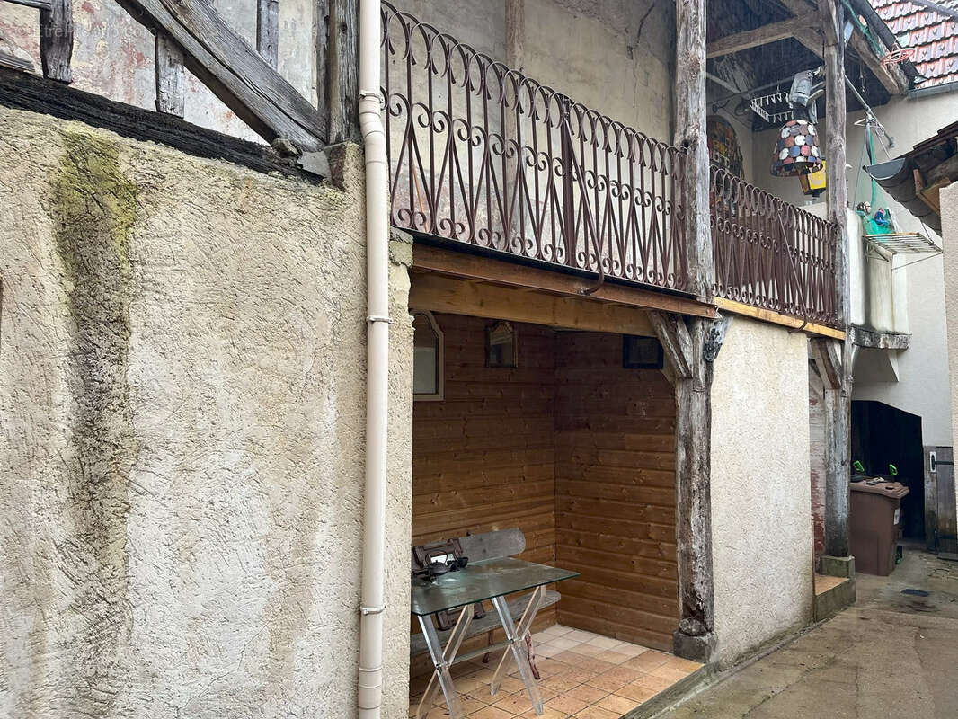 Maison à LA QUEUE-LES-YVELINES