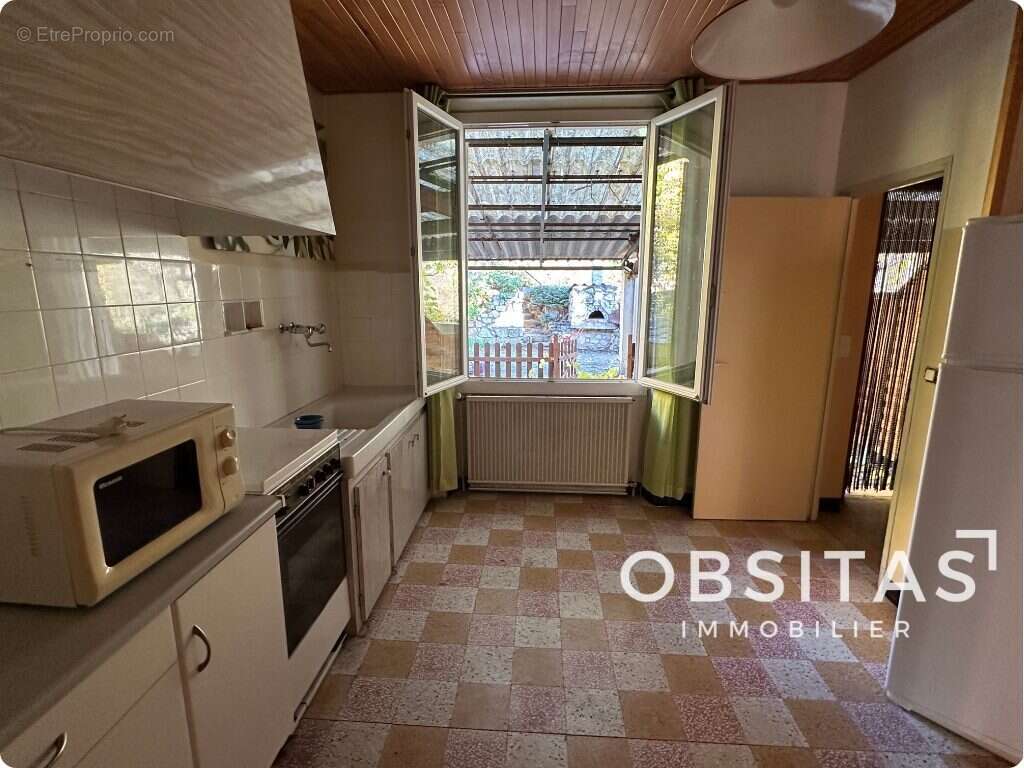 Maison à GREOUX-LES-BAINS