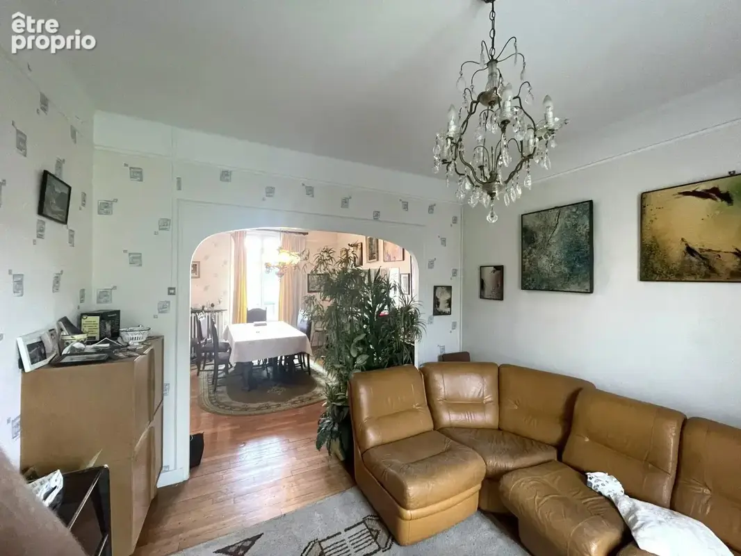 BAGNEUX –  Maison familiale de 120 m² 5 chambres avec jardin, garage et dépendances - photo 3
