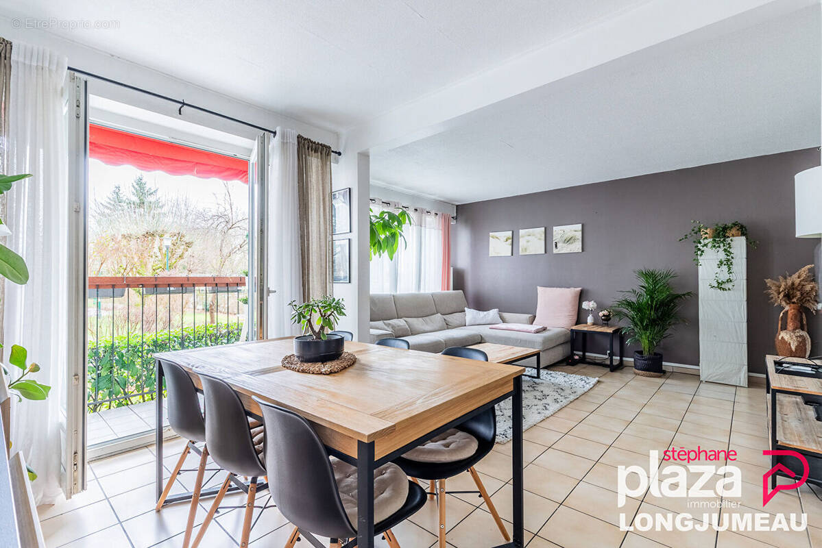 Appartement à CHILLY-MAZARIN