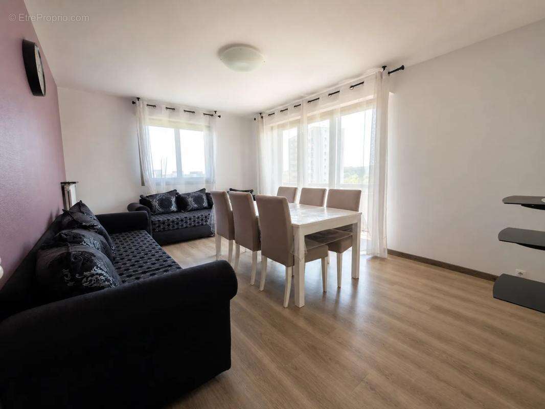Appartement de 4 pièces de 77 m² à Pantin - photo 2