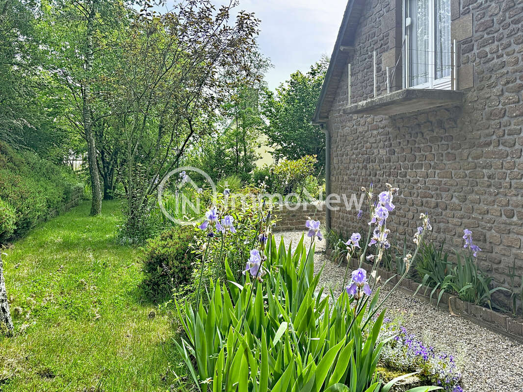 Rare a la vente, maison 230 m2  avec 5 chambres sur un beau terrain de 1700 m2 avec sa vue exceptionnelle - photo 29