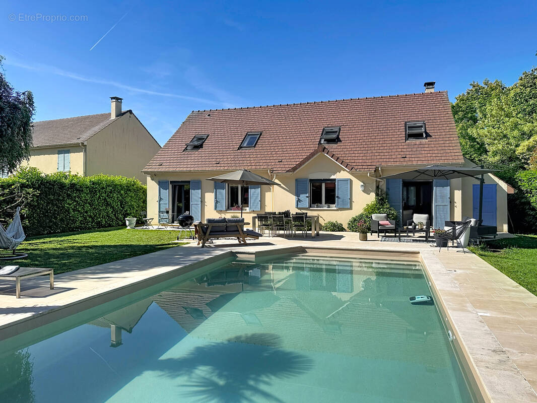 Maison à ETIOLLES