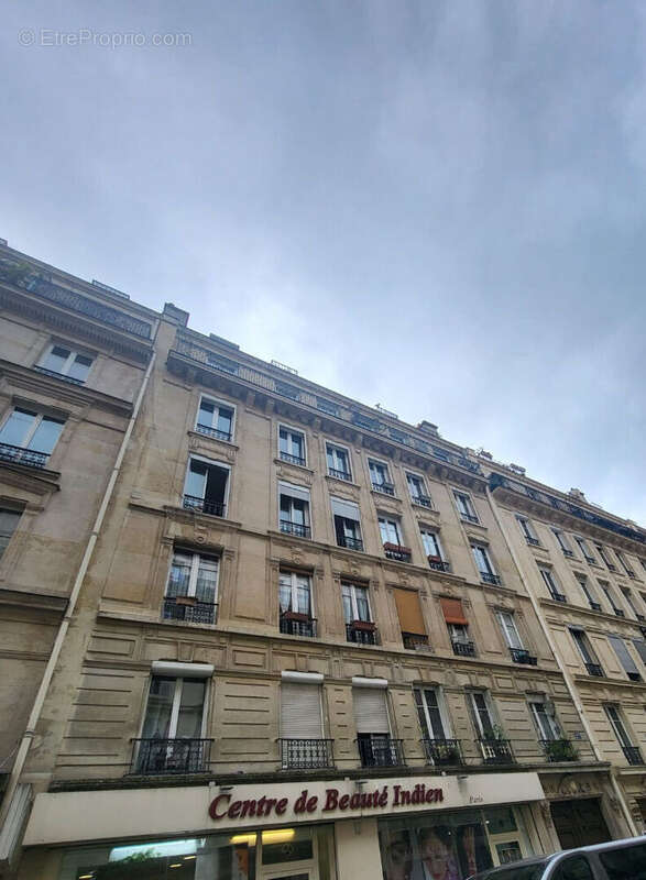 Appartement à PARIS-10E