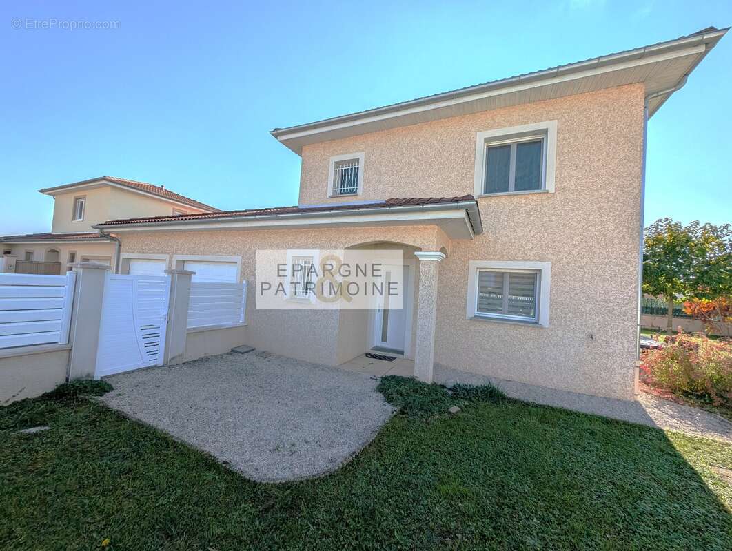 n°3 - Maison à CHARVIEU-CHAVAGNEUX