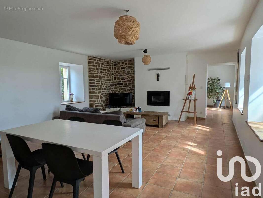 Photo 3 - Maison à SOULLES