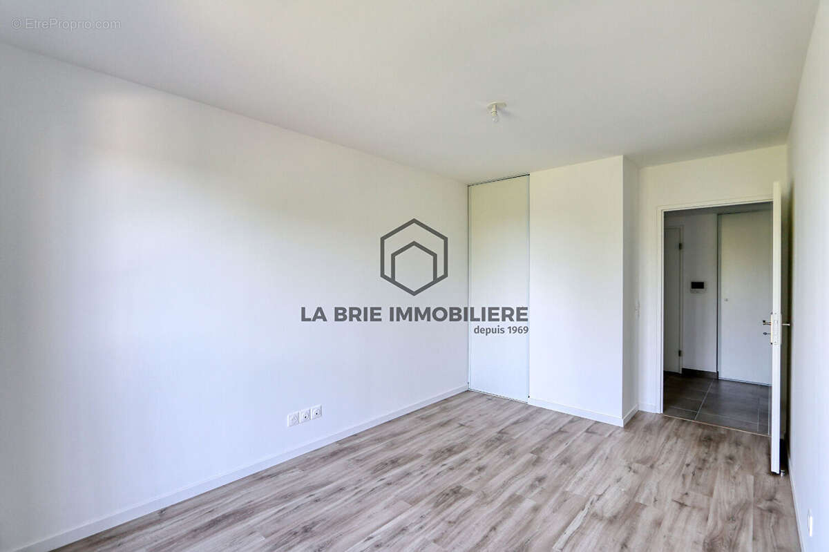 Appartement à CHENNEVIERES-SUR-MARNE