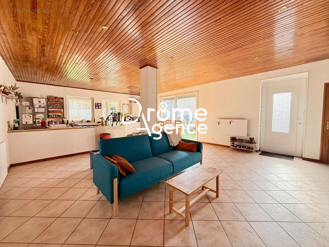 Maison 127 m² à Saint-Marcel-Les-Valence  - photo 4