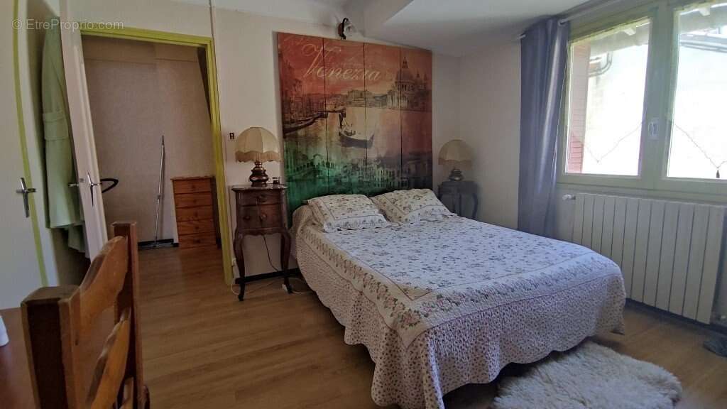 Maison 97 m² à Beaucaire  - photo 8