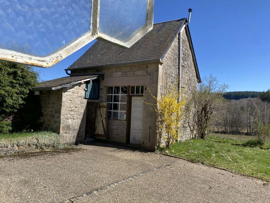 Maison 188 m² à Saint-Merd-Les-Oussines  - photo 5