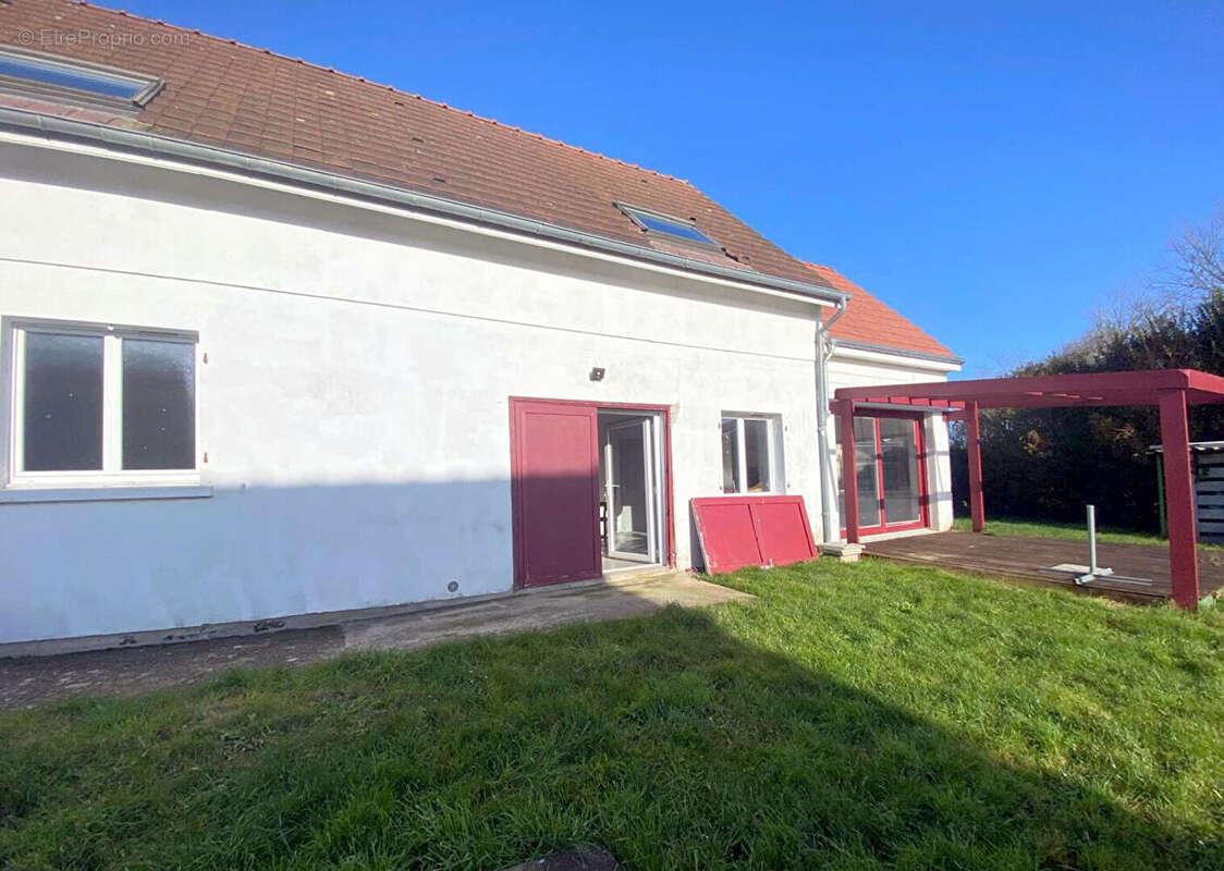 LA DRENNE : Propriété d'exception avec deux habitations, dépendance et terrain de 1,5 hectares - photo 14