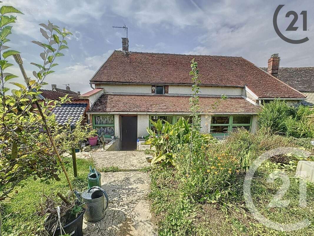 Maison à MONTCEAUX-LES-PROVINS