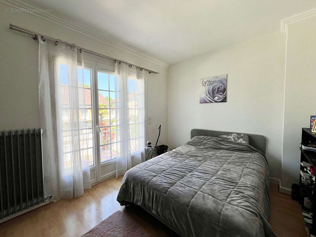 Maison à BRIE-COMTE-ROBERT