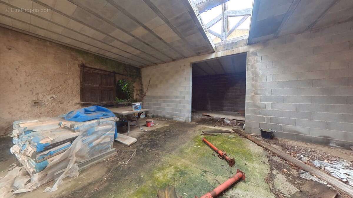Grande maison de caractère avec grange à rénover près de Pezenas - photo 7