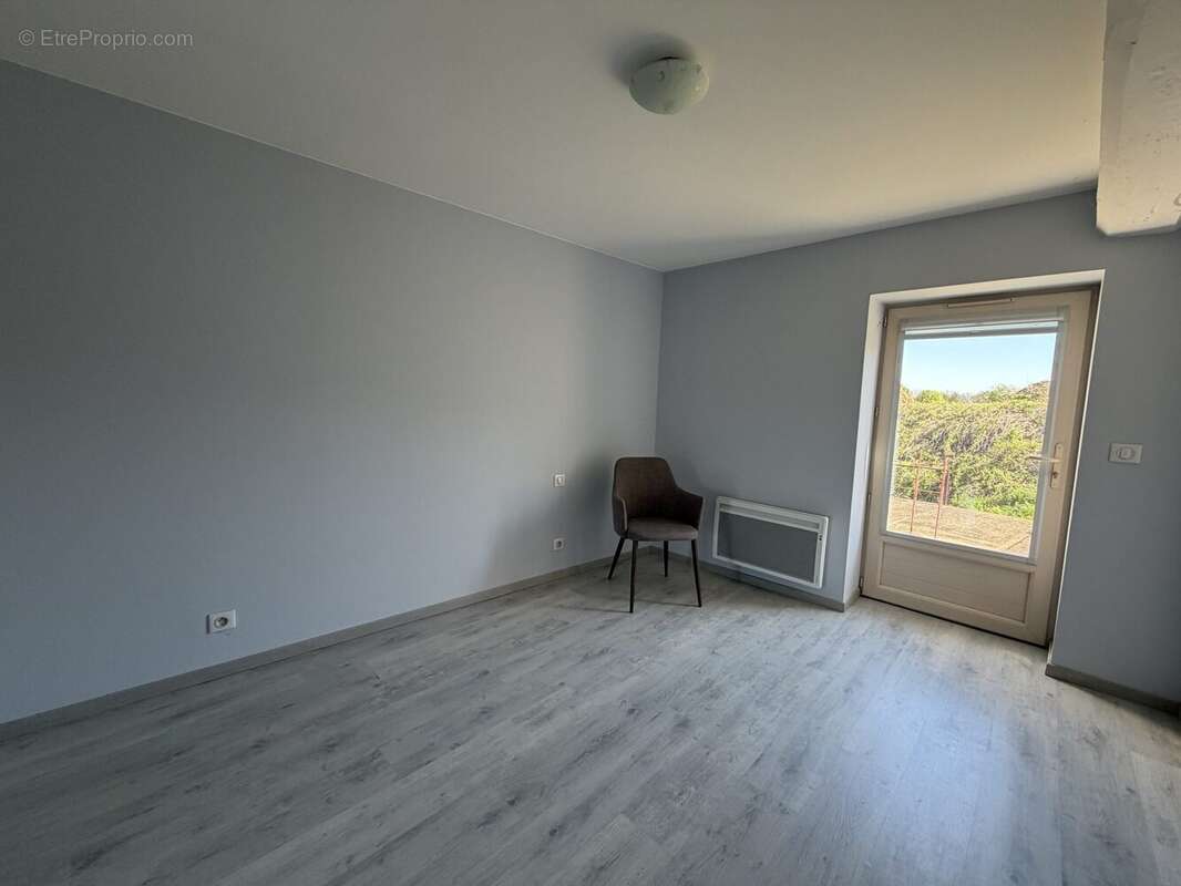 Appartement à QUINCIE-EN-BEAUJOLAIS