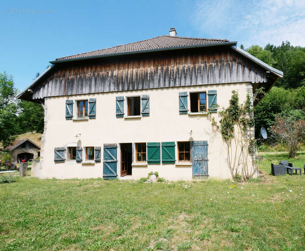 Maison à EVIRES
