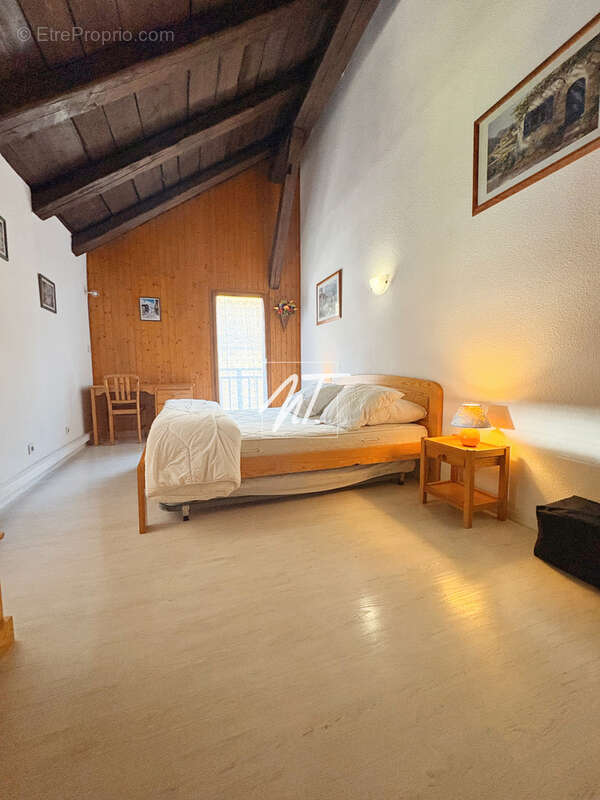 Appartement à MORILLON