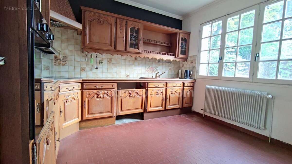 Maison d'Artisan Familiale de 150 m² 6 pièces avec Jardin et Sous-sol Complet - Proche de Rouen en Seine-Maritime et des Grands  - photo 5
