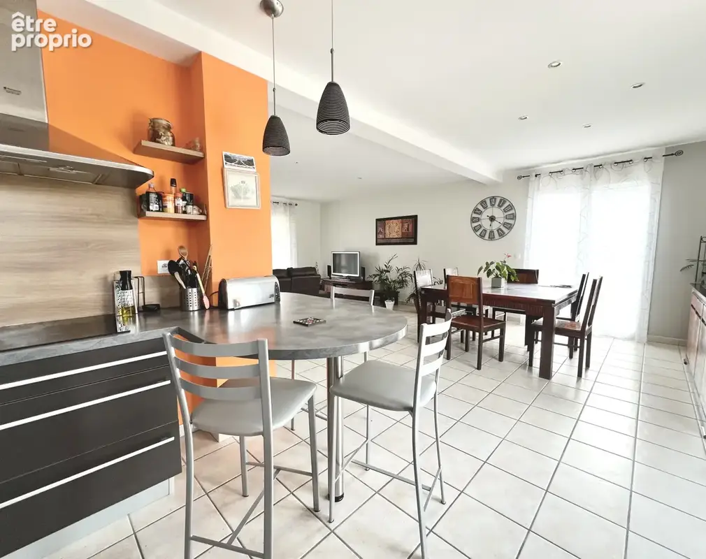 Villa familiale contemporaine 4 chambres avec piscine   Secteur prisé de Bouthéon - photo 4