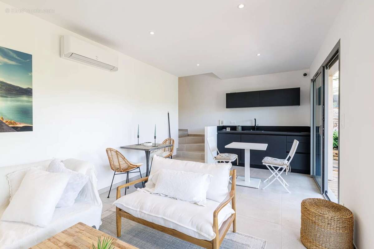 Maison à THEOULE-SUR-MER