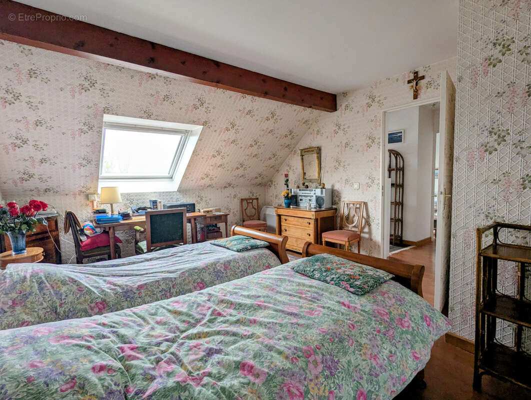 Appartement à BEAUCHAMP