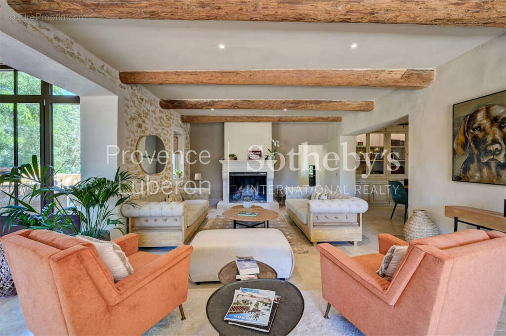 Maison à ROUSSILLON