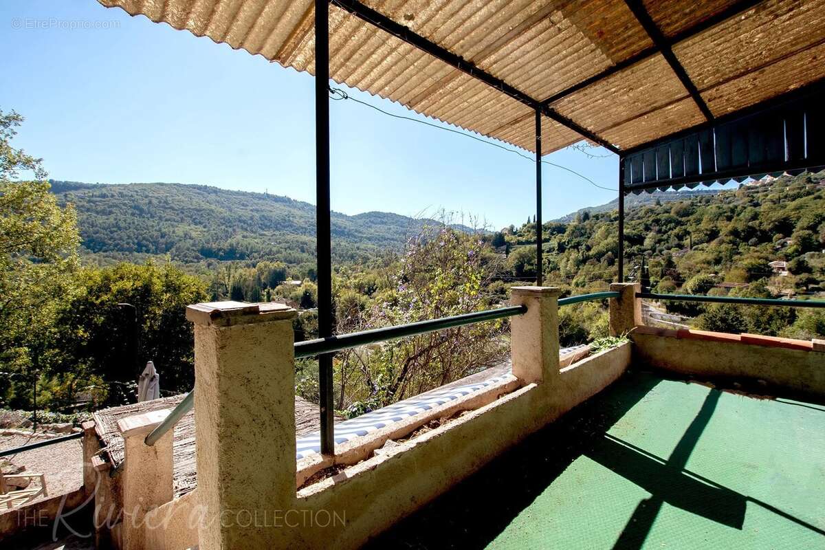 Maison à TOURRETTES-SUR-LOUP