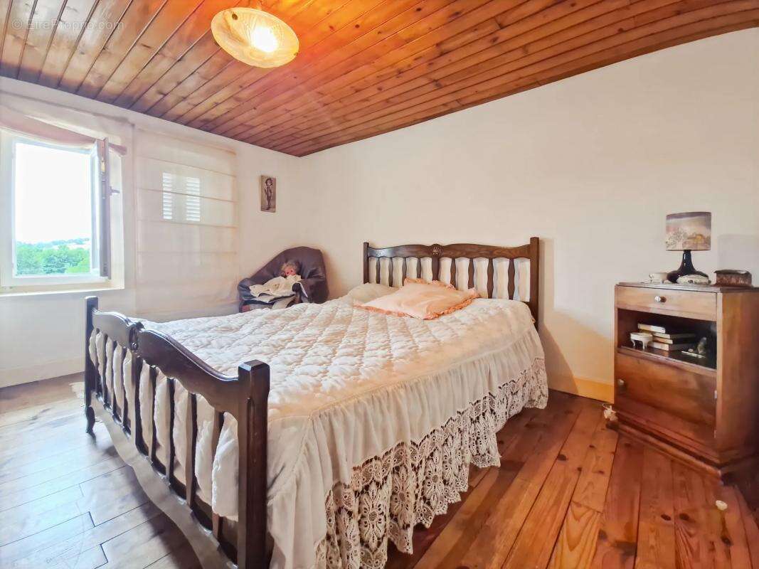 Maison à SAINT-ANTHEME