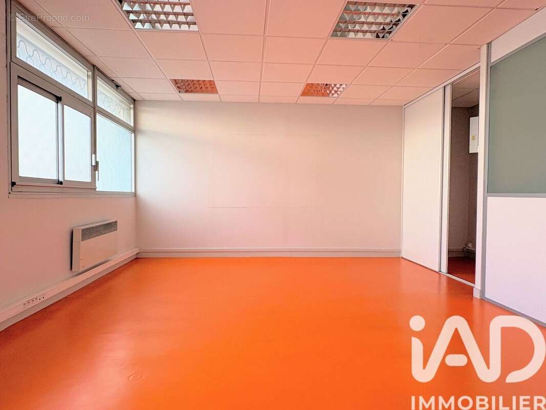 Photo 4 - Commerce à LIMOGES