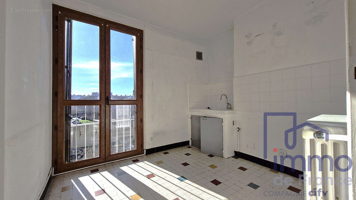 cuisine - Appartement à SAINT-ETIENNE