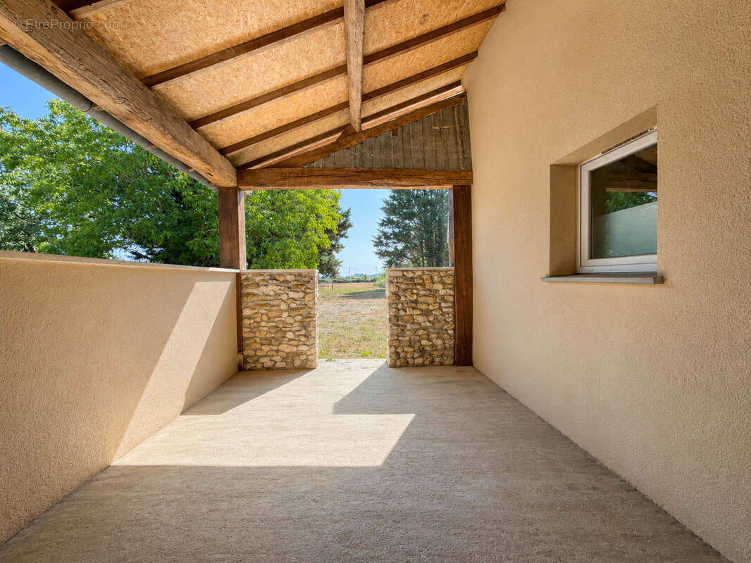 Ensemble immobilier avec dépendances sur plus de 12 000 m2 - photo 22