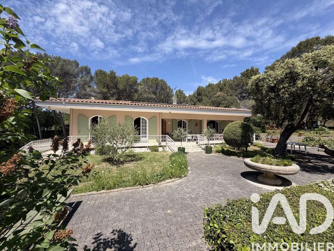 Photo 3 - Maison à LAMBESC
