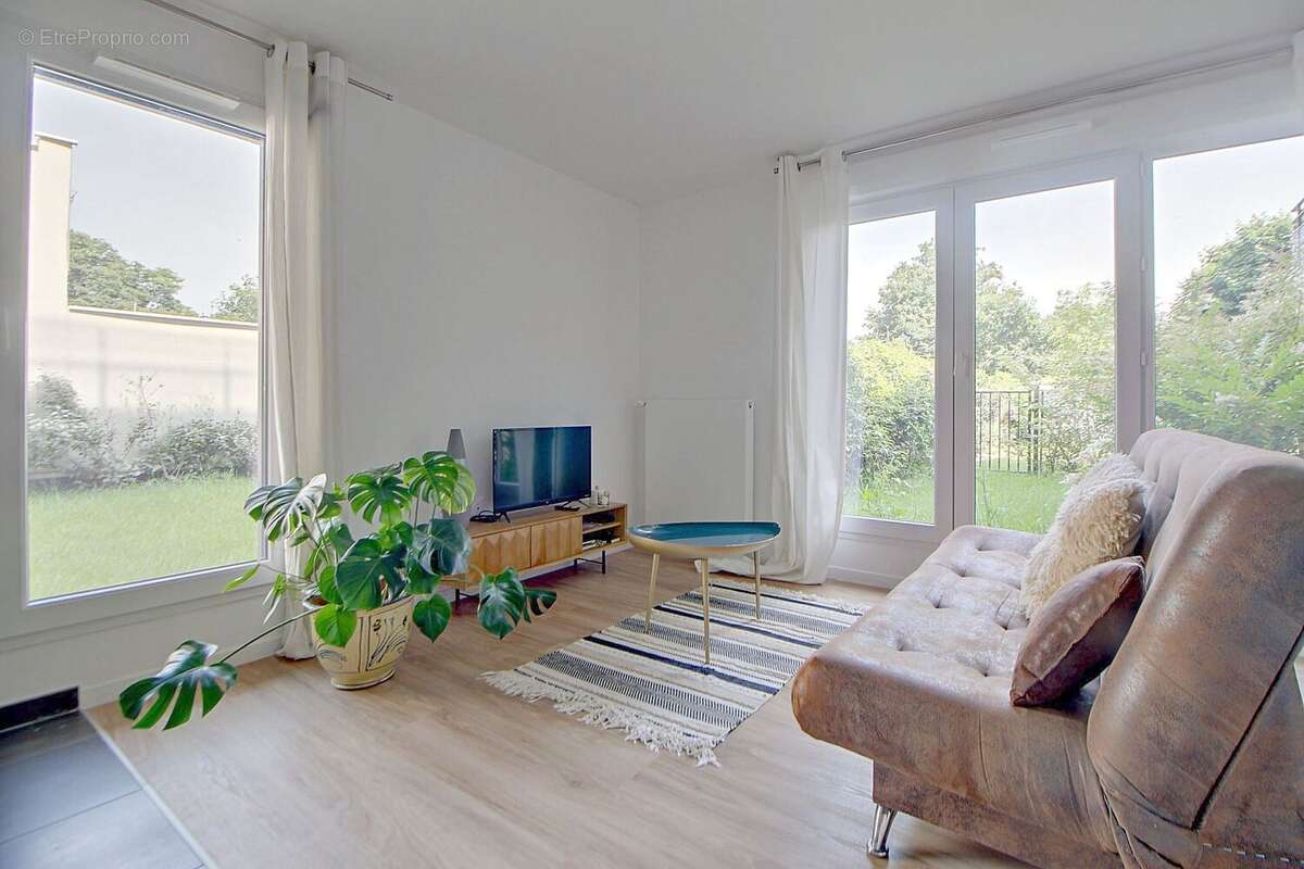 Appartement à VERNEUIL-SUR-SEINE