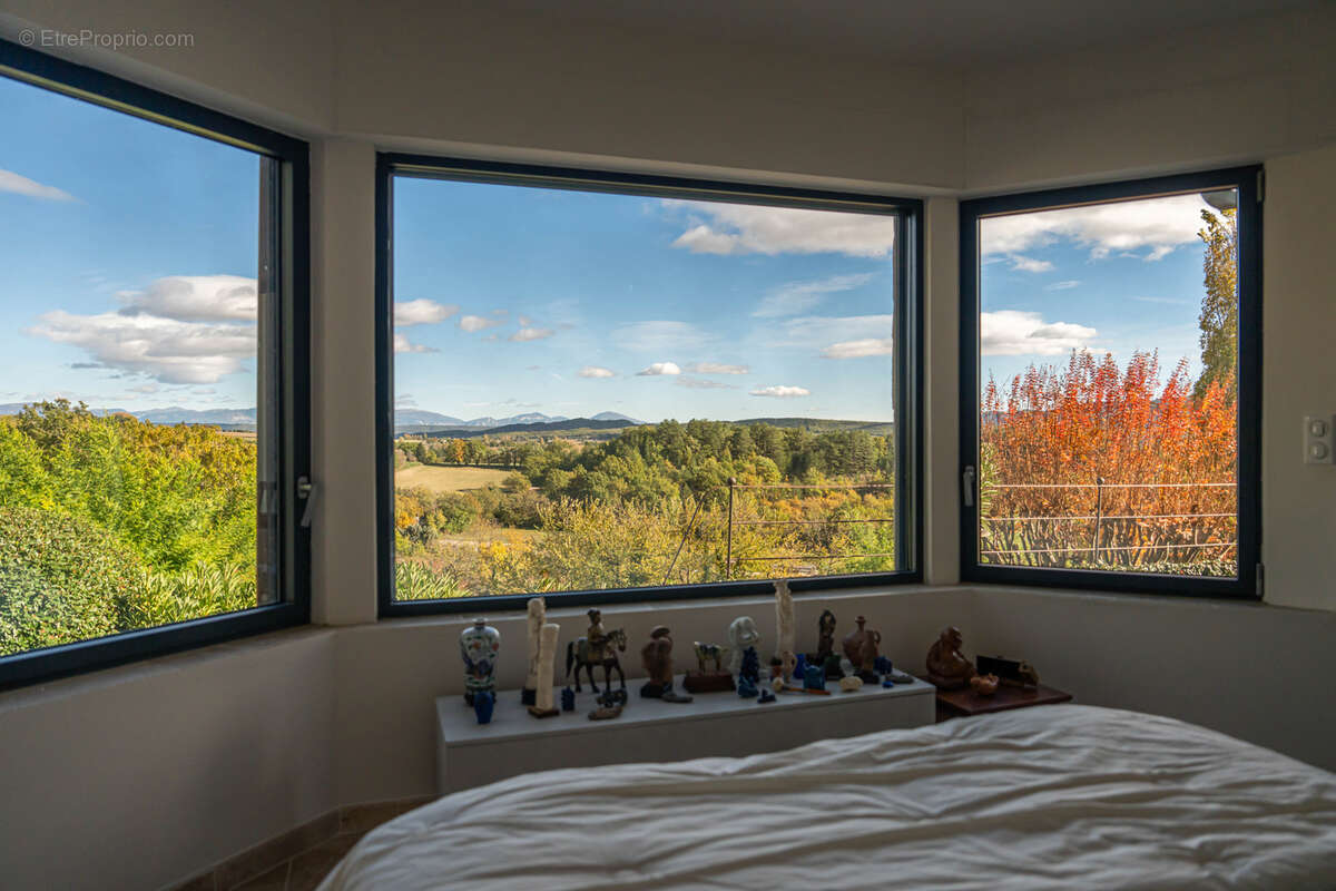 Maison à FORCALQUIER