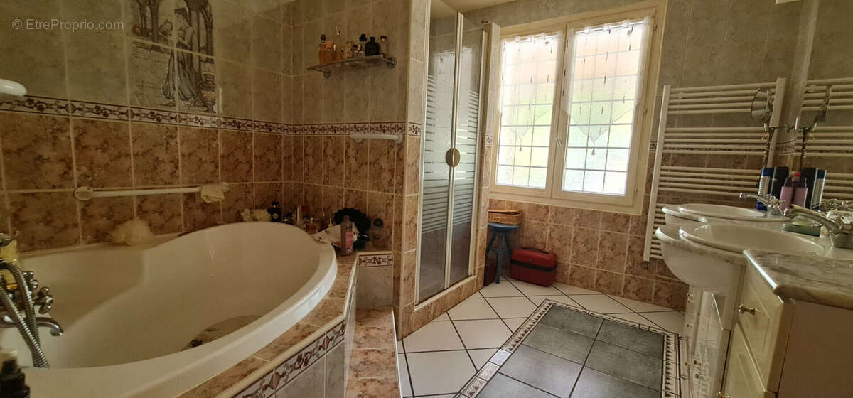 Maison à PESSAT-VILLENEUVE