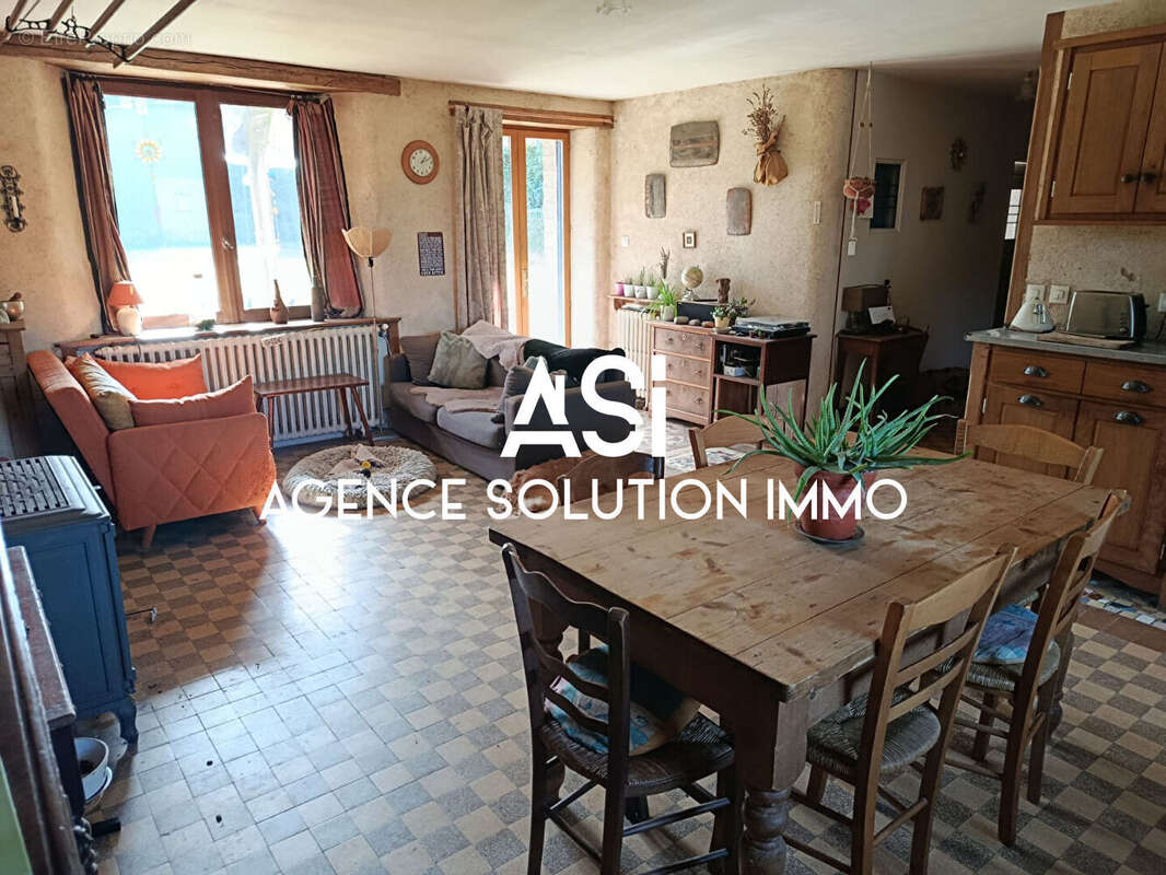 Maison de 135 m2 à la campagne sur un terrain de 15714 m2 - photo 7
