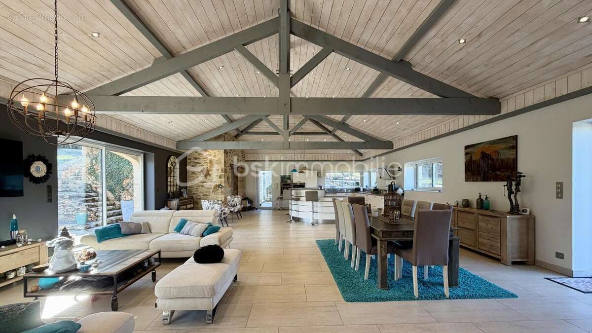 Maison à PUY-L'EVEQUE