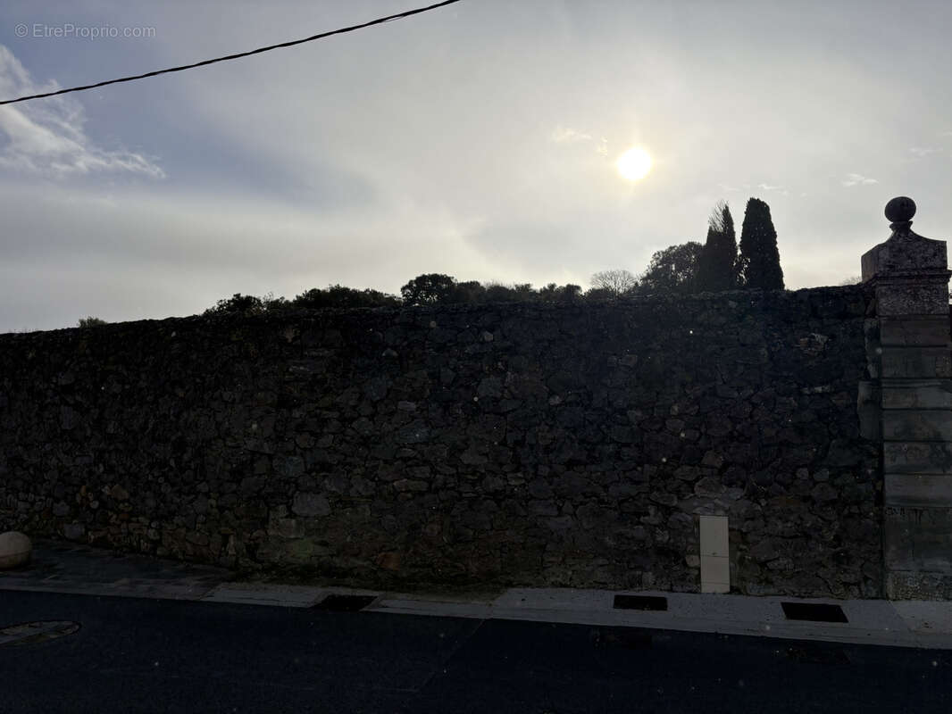 Terrain à FOUZILHON